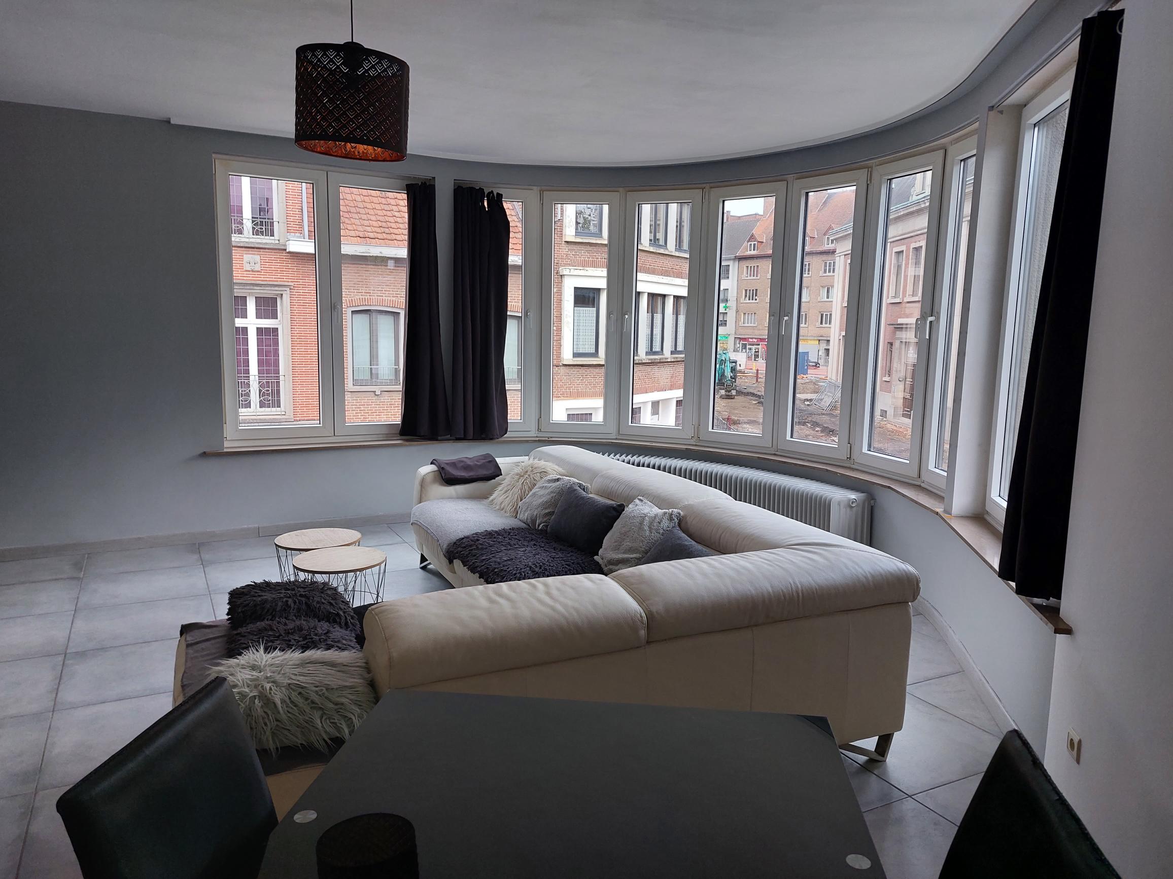 Bel appartement deux chambres à 500 m de la gare de Tournai