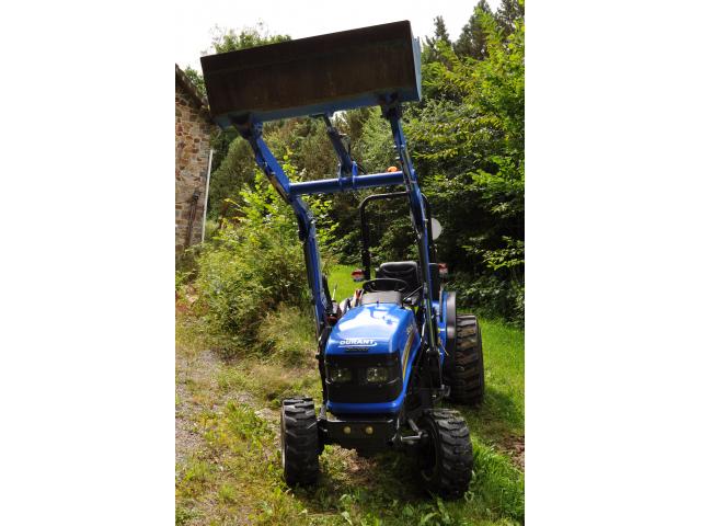  Tracteur compact A DONNER